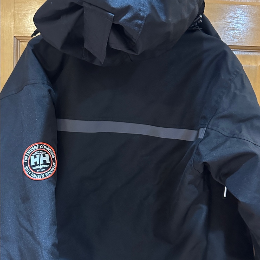 Helly Hansen men's M black insulated winter jacket